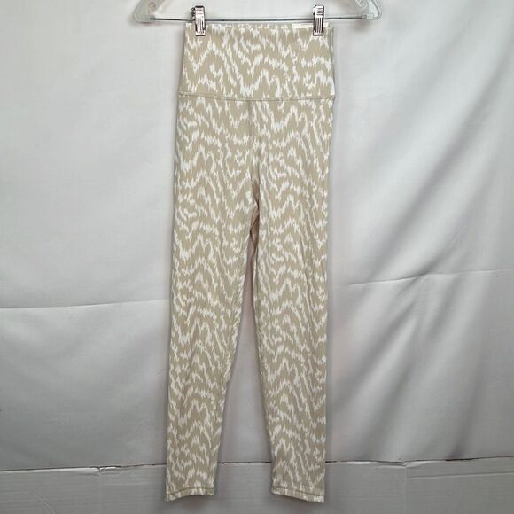 Aerie Offline Tan and White ribbed 7/8 leggings NWT size medium - Picture 1 of 14